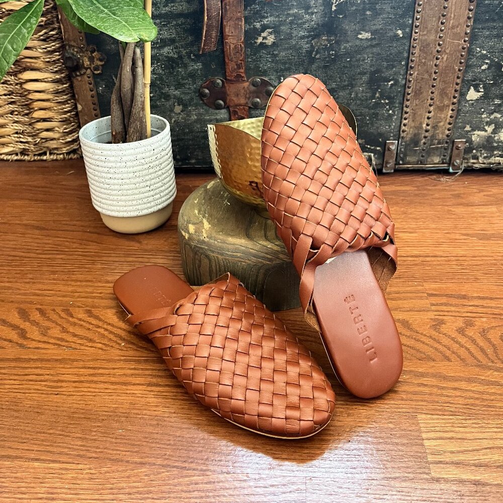Liberte Woven Mule Sandals Size 10